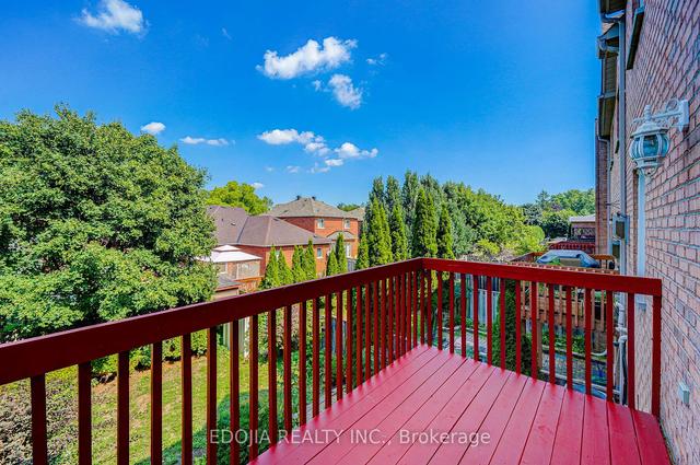 74 James Scott Rd, House attached with 3 bedrooms, 4 bathrooms and 6 parking in Markham ON | Image 11
