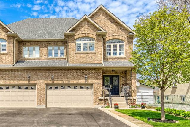47 Benson Ave, House semidetached with 4 bedrooms, 5 bathrooms and 5 parking in Mississauga ON | Card Image