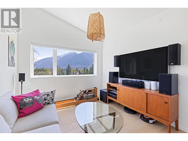 1764 Pinewood Drive, House detached with 5 bedrooms, 5 bathrooms and 5 parking in Pemberton BC | Image 19