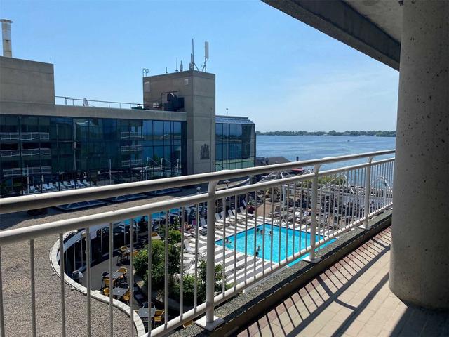 806 - 251 Queens Quay W, Condo with 2 bedrooms, 2 bathrooms and 1 parking in Toronto ON | Image 11
