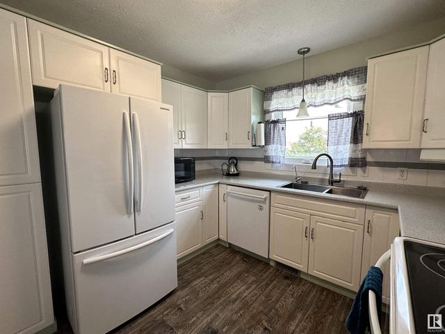 10559 110 St, House detached with 4 bedrooms, 3 bathrooms and null parking in Westlock AB | Image 17