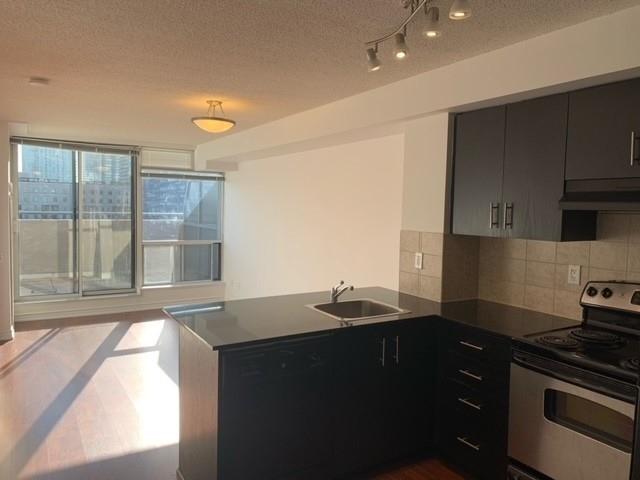 820 - 50 Portland St, Condo with 1 bedrooms, 1 bathrooms and 1 parking in Toronto ON | Image 32