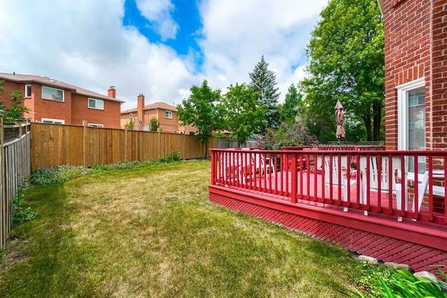 42 Sapphire Cres, House detached with 4 bedrooms, 3 bathrooms and 6 parking in Brampton ON | Image 32