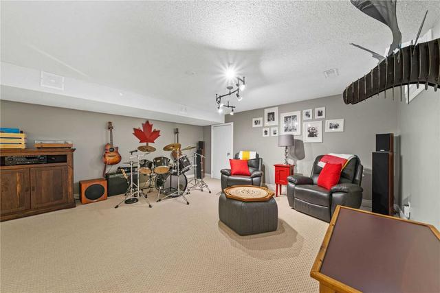 263 Glenabbey Dr, House detached with 4 bedrooms, 2 bathrooms and 5 parking in Clarington ON | Image 24