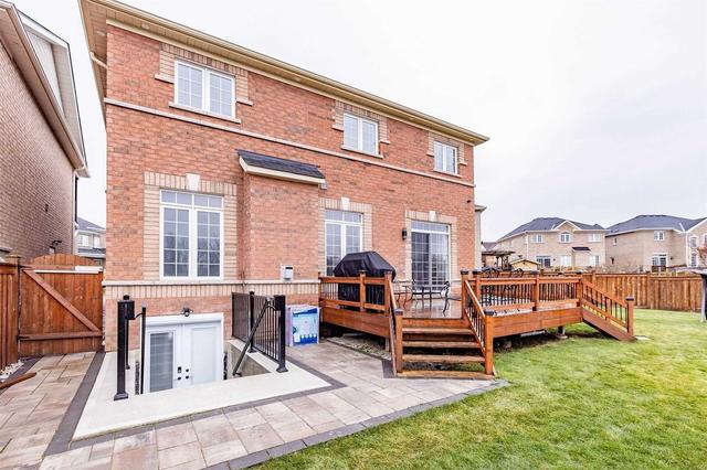 17 Tovey Terr, House detached with 4 bedrooms, 5 bathrooms and 6 parking in Brampton ON | Image 28