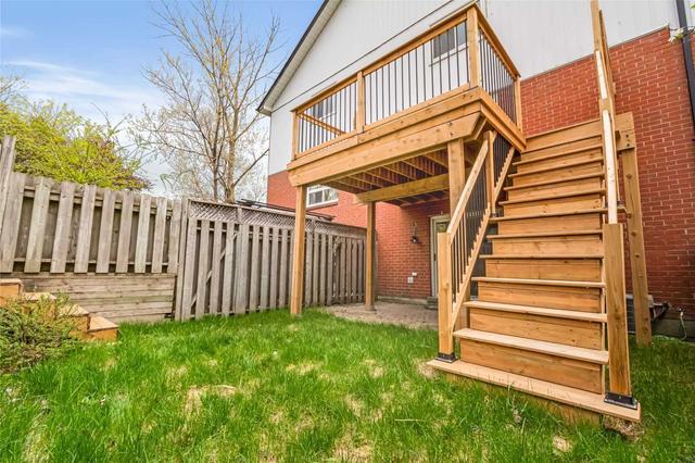 262 Ormond Dr, House attached with 3 bedrooms, 3 bathrooms and 3 parking in Oshawa ON | Image 24