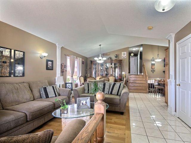 8093 Citation Rd, House detached with 3 bedrooms, 3 bathrooms and 3 parking in Niagara Falls ON | Image 2