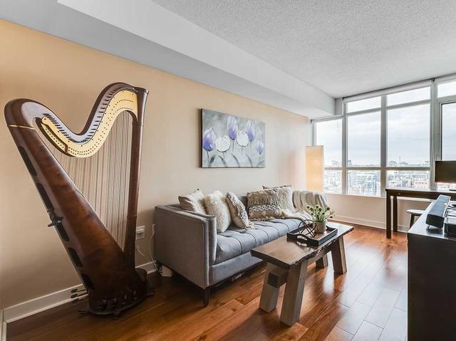 1803 - 10 Capreol Crt, Condo with 1 bedrooms, 1 bathrooms and 1 parking in Toronto ON | Image 5