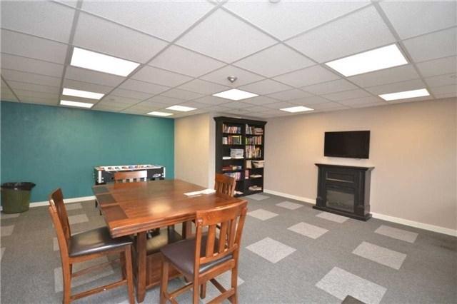 803 - 15 Kensington Rd, Condo with 2 bedrooms, 1 bathrooms and 1 parking in Brampton ON | Image 5