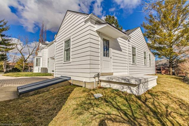 1965 Highland Heights, House detached with 4 bedrooms, 2 bathrooms and null parking in London ON | Image 50