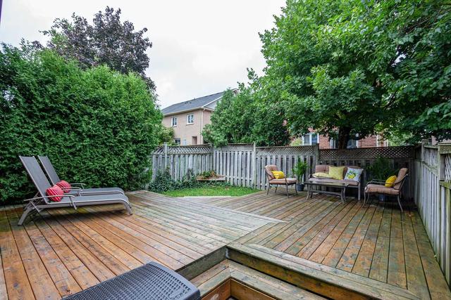 30 Harnesworth Cres, House semidetached with 3 bedrooms, 3 bathrooms and 3 parking in Hamilton ON | Image 25