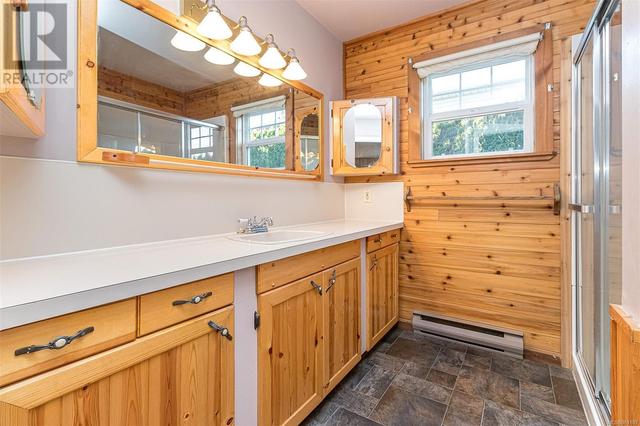 9882 Echo Hts, House detached with 2 bedrooms, 2 bathrooms and 2 parking in North Cowichan BC | Image 17