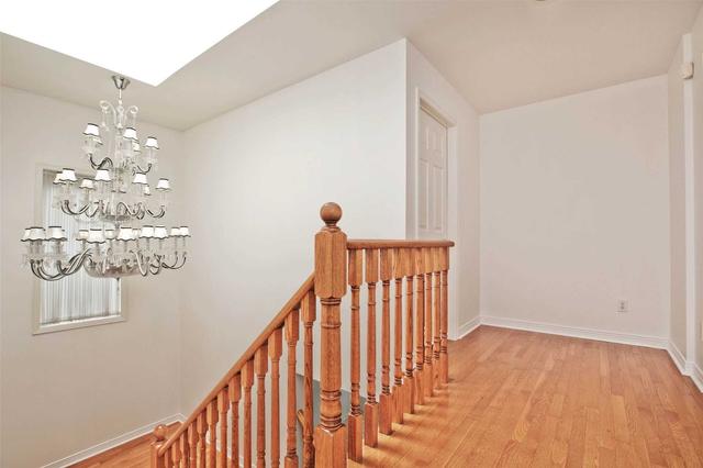 208 The Bridle Walk, House detached with 5 bedrooms, 6 bathrooms and 4 parking in Markham ON | Image 15