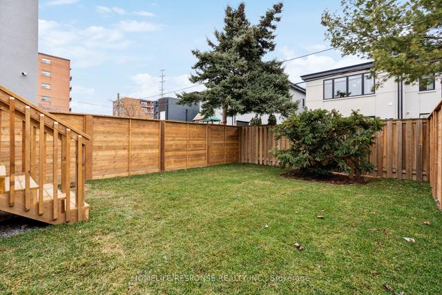 69 Forest Ave, House semidetached with 3 bedrooms, 4 bathrooms and 3 parking in Mississauga ON | Image 33