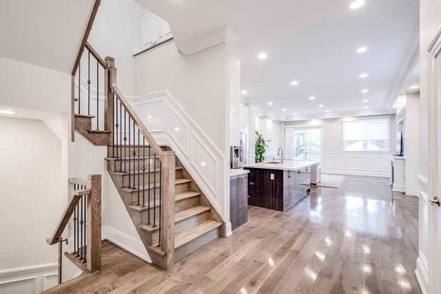 26b Scotia Ave, House detached with 4 bedrooms, 5 bathrooms and 3 parking in Toronto ON | Image 17