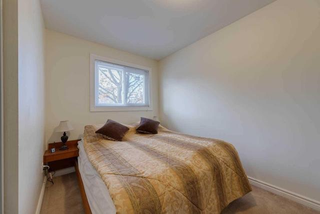 33 Flowertown Ave, House detached with 3 bedrooms, 3 bathrooms and 5 parking in Brampton ON | Image 12