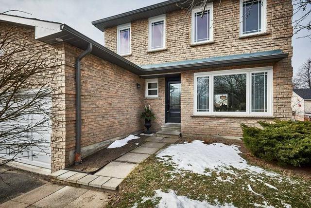 10 Vanessa Pl, House detached with 3 bedrooms, 2 bathrooms and 4 parking in Whitby ON | Image 12