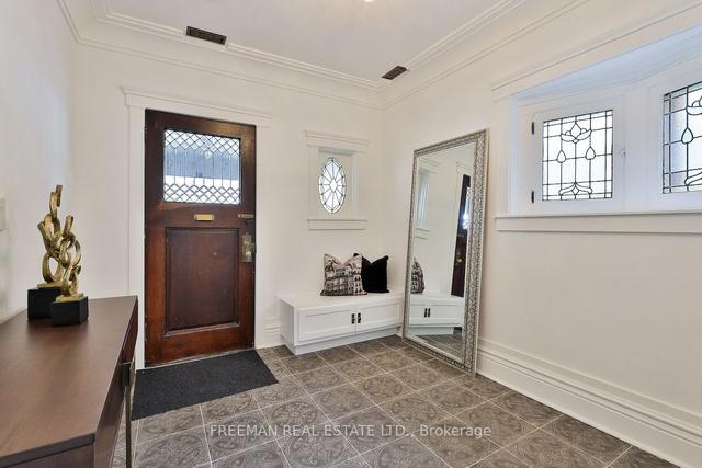 unit #2 - 262 Roncesvalles Ave, House detached with 3 bedrooms, 1 bathrooms and 2 parking in Toronto ON | Image 1