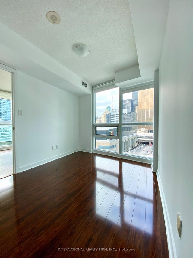 1103 - 33 Bay St, Condo with 2 bedrooms, 2 bathrooms and 1 parking in Toronto ON | Image 32