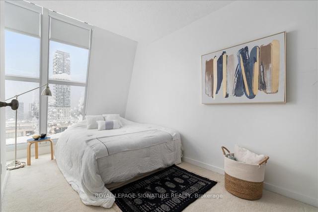 ph1212 - 222 The Esplanade, Condo with 2 bedrooms, 2 bathrooms and 0 parking in Toronto ON | Image 8