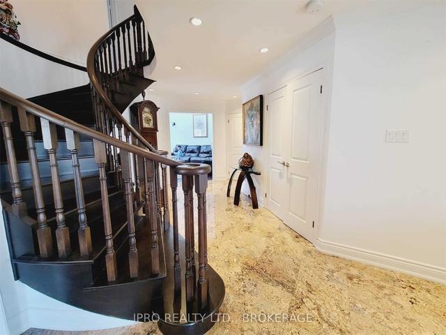 274 Falstaff Ave, House detached with 4 bedrooms, 4 bathrooms and 6 parking in Toronto ON | Image 38