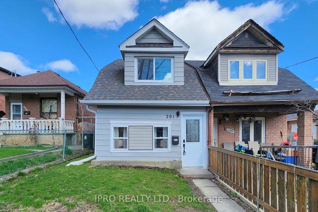 291 Harvie Ave, House semidetached with 2 bedrooms, 2 bathrooms and 2 parking in Toronto ON | Image 1