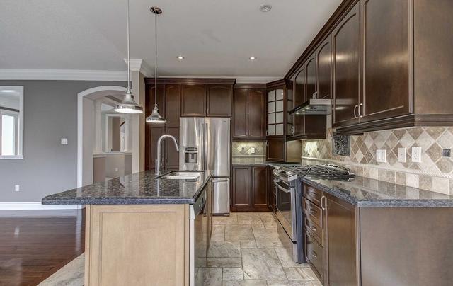 1245 Jezero Cres, House detached with 4 bedrooms, 4 bathrooms and 6 parking in Oakville ON | Image 6