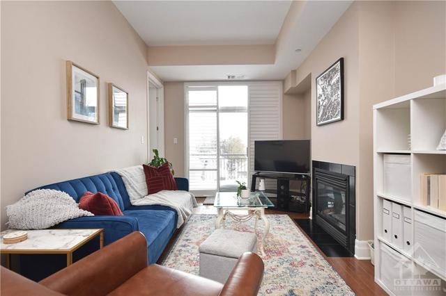 305 - 950 Marguerite Avenue, Condo with 2 bedrooms, 2 bathrooms and 1 parking in Ottawa ON | Image 8