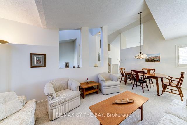 27 Barker Blvd, Condo with 3 bedrooms, 4 bathrooms and 4 parking in Collingwood ON | Image 36