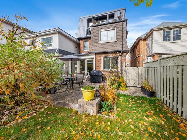 349 Castlefield Ave, House detached with 4 bedrooms, 3 bathrooms and 2 parking in Toronto ON | Image 30
