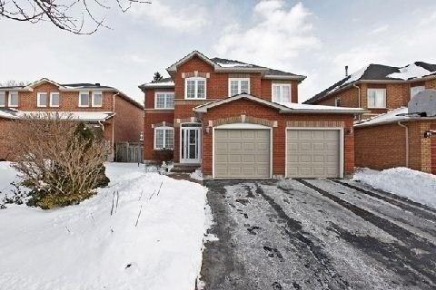 33 Challenger Crt, Condo with 3 bedrooms, 3 bathrooms and 2 parking in Toronto ON | Card Image