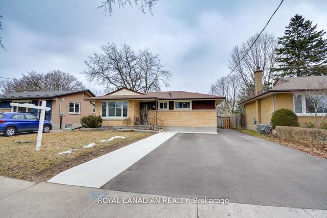 68 Maywood Rd, House detached with 3 bedrooms, 2 bathrooms and 6 parking in Kitchener ON | Image 12