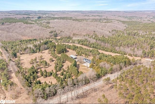 2376 Line 7 N, House detached with 2 bedrooms, 2 bathrooms and 12 parking in Oro Medonte ON | Image 2