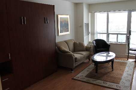 lph 8 - 19 Avondale Ave, Condo with 0 bedrooms, 1 bathrooms and 1 parking in Toronto ON | Image 1