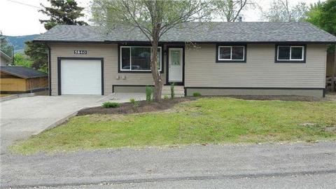 5840 Leonard Pl, House detached with 4 bedrooms, 3 bathrooms and 3 parking in Kamloops BC | Card Image