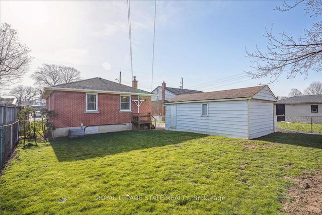 16 Greenwood St, House detached with 3 bedrooms, 2 bathrooms and 2 parking in Hamilton ON | Image 27