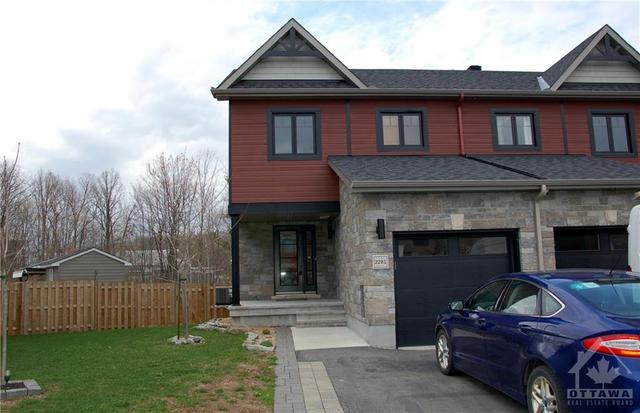 2281 Marble Crescent, Home with 3 bedrooms, 3 bathrooms and 3 parking in Clarence Rockland ON | Image 1