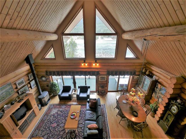 7459 Mauriello Road, House detached with 4 bedrooms, 3 bathrooms and 2 parking in Central Kootenay E BC | Image 11