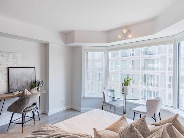 1613 - 155 Yorkville Ave, Condo with 0 bedrooms, 1 bathrooms and 0 parking in Toronto ON | Image 11