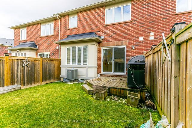225 Mortimer Cres, House attached with 3 bedrooms, 3 bathrooms and 2 parking in Milton ON | Image 29