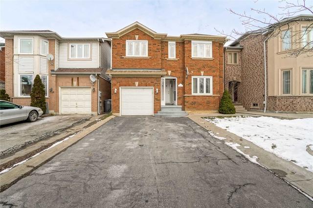 29 Poppy Bloom Ave, House detached with 3 bedrooms, 4 bathrooms and 5 parking in Brampton ON | Image 1