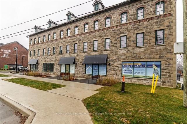 8 - 219 Dundas St E, Townhouse with 2 bedrooms, 3 bathrooms and 1 parking in Hamilton ON | Image 28
