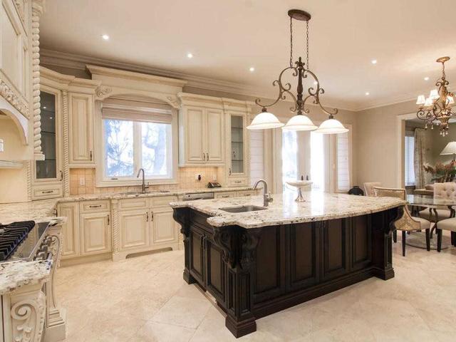 32 Winterport Crt, House detached with 4 bedrooms, 6 bathrooms and 8 parking in Richmond Hill ON | Image 8