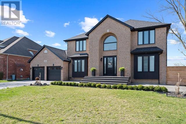 4466 Villa Paradiso Crescent, House detached with 6 bedrooms, 3 bathrooms and null parking in Windsor ON | Image 3
