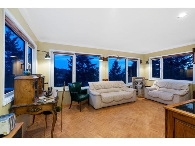5860 Falcon Road, House detached with 5 bedrooms, 5 bathrooms and null parking in West Vancouver BC | Image 23