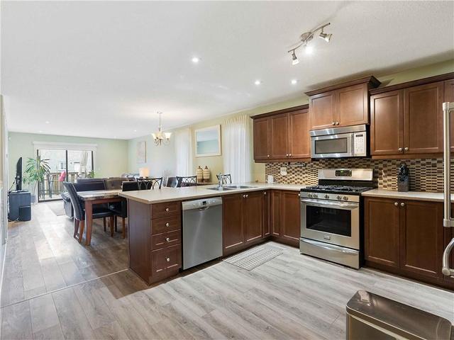 563 Grey Street, House semidetached with 3 bedrooms, 2 bathrooms and 1 parking in Brantford ON | Image 3
