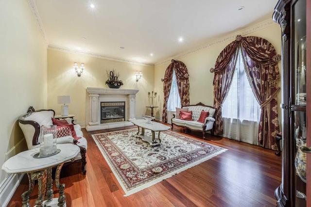 2122 Gordon Dr, House detached with 4 bedrooms, 6 bathrooms and 25 parking in Mississauga ON | Image 5