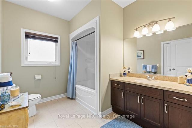 8635 Kelsey Cres, House detached with 3 bedrooms, 3 bathrooms and 8 parking in Niagara Falls ON | Image 5