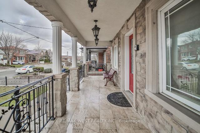 41 Kirknewton Rd, House detached with 5 bedrooms, 6 bathrooms and 5 parking in Toronto ON | Image 25