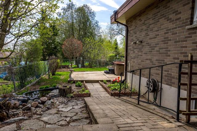 1336 Edmison Dr, House detached with 2 bedrooms, 3 bathrooms and 4 parking in Peterborough ON | Image 20